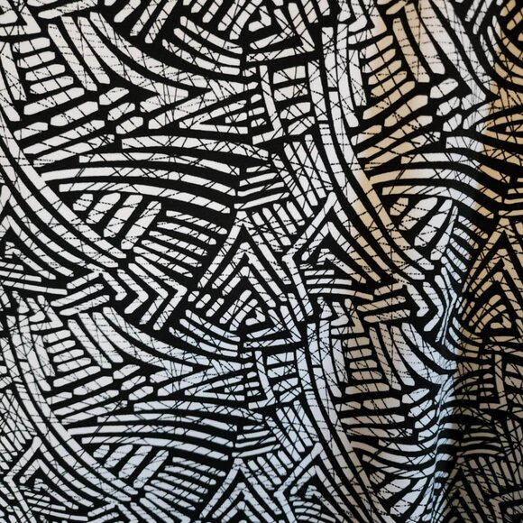 EUC Christopher & Banks Short Sleeve Blouse - Picture 4 of 4